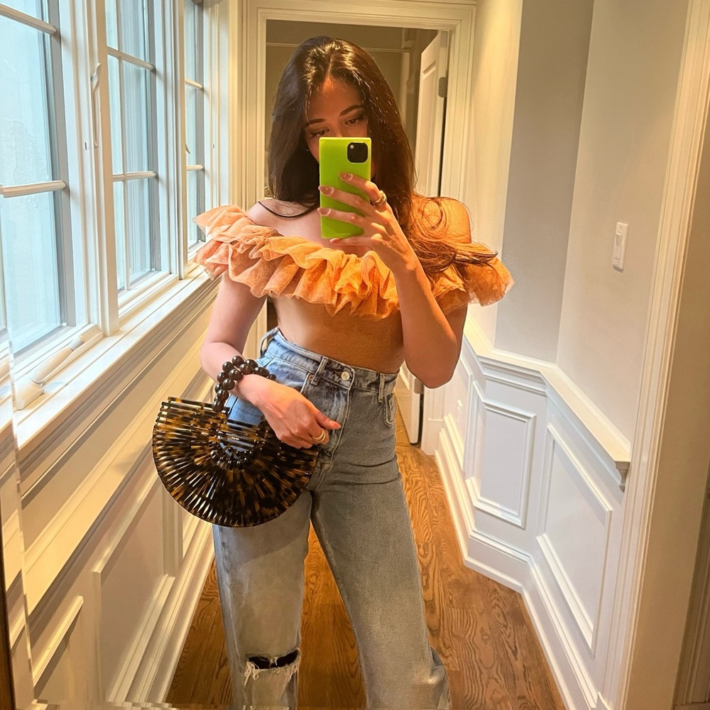 Meet your Posher, Neda